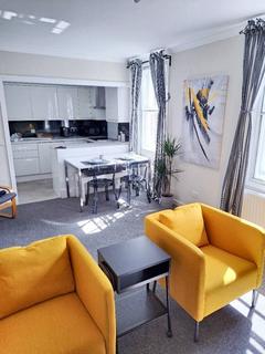 2 bedroom flat to rent, Nicolson Street, Edinburgh EH8