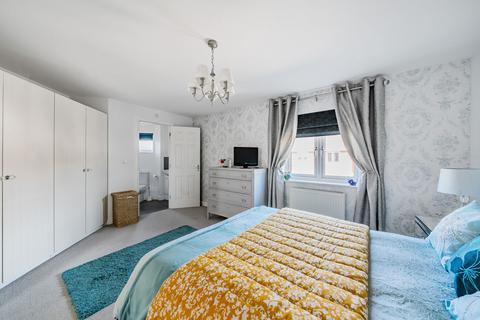3 bedroom semi-detached house for sale, Middleton Close, Bracklesham Bay, PO20