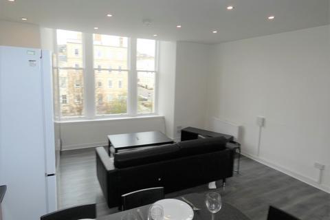 4 bedroom flat to rent, Sandyford Place, Glasgow G3
