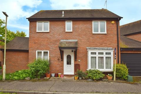 3 bedroom detached house for sale, Akenfield Close, South Woodham Ferrers, Chelmsford, Essex, CM3