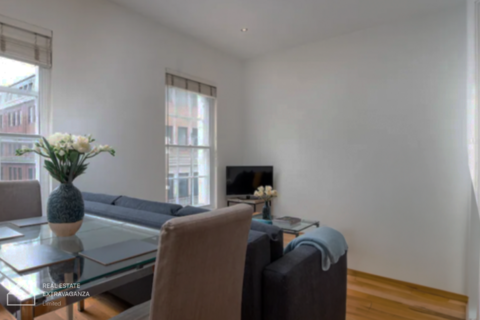 2 bedroom flat to rent, Britten Street, London SW3