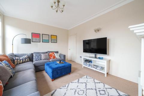 2 bedroom flat to rent, Kings Road, Harrogate, HG1