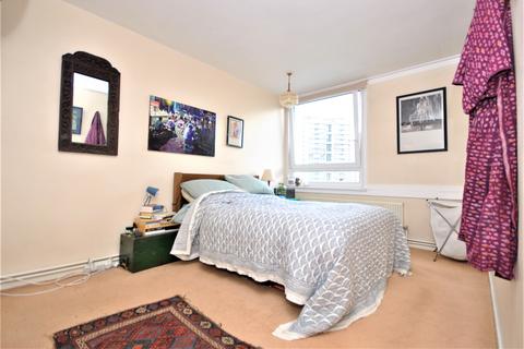 3 bedroom flat to rent, John Ruskin Street London SE5
