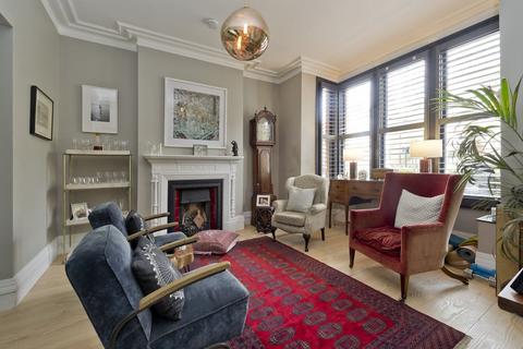 4 bedroom property to rent, Goldsmith Avenue, London, W3