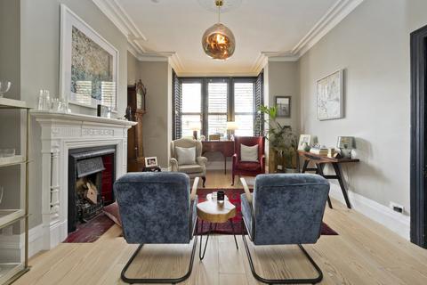 4 bedroom property to rent, Goldsmith Avenue, London, W3