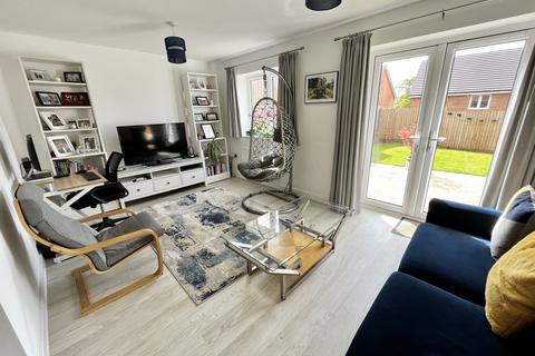 3 bedroom end of terrace house for sale, Saffron Rise, Lydney, Gloucestershire, GL15 5RQ