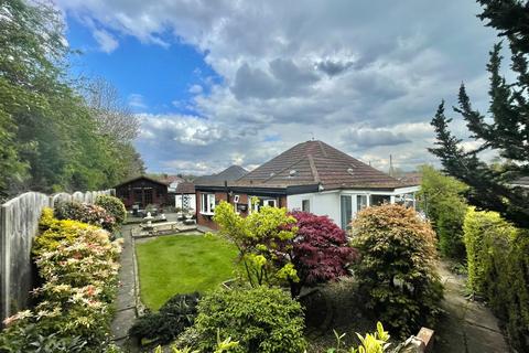 3 bedroom detached bungalow for sale, Malvern Avenue, Gatley