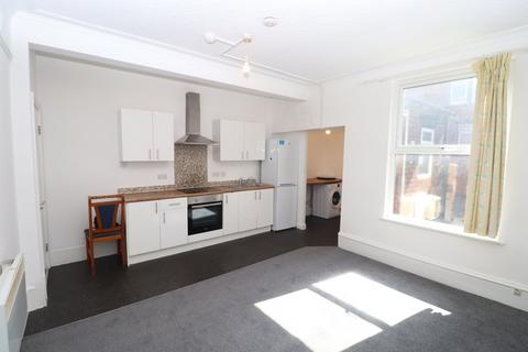 1 bedroom flat to rent, Stanningley Road, Leeds, West Yorkshire, LS12