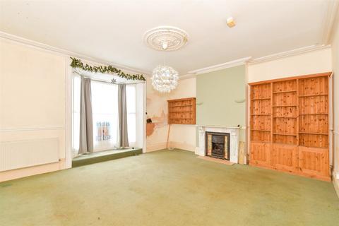 4 bedroom apartment for sale, Pier Street, Ventnor, Isle of Wight
