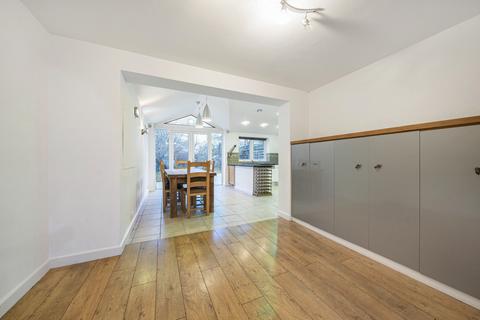 108 Envis Way, Fairlands, Guildford, GU3 3NL