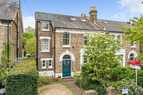 15 Effingham Road, London, SE12 8NZ