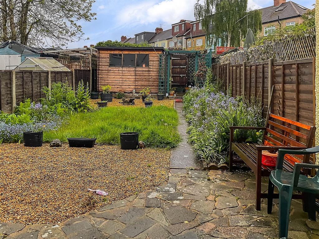Ridge Road, Sutton, Surrey 2 bed semidetached house for sale £450,000