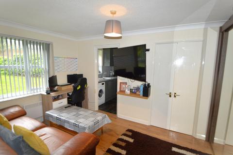 1 bedroom apartment to rent, Worcester Gardens, Slough, Berkshire, SL1