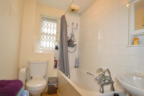 1 bedroom apartment to rent, Worcester Gardens, Slough, Berkshire, SL1