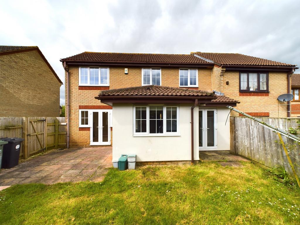 Long Croft, Yate, Bristol, BS37 3 bed end of terrace house for sale £