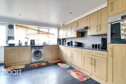 20 Rapier Close, Purfleet, RM19 1QQ