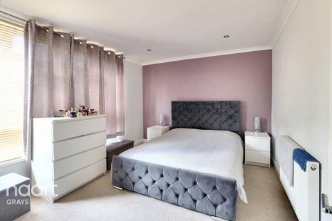 20 Rapier Close, Purfleet, RM19 1QQ