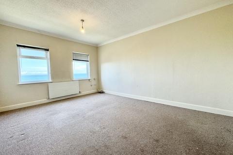 2 bedroom flat to rent, Goodwin Court, Palm Bay Avenue, Margate