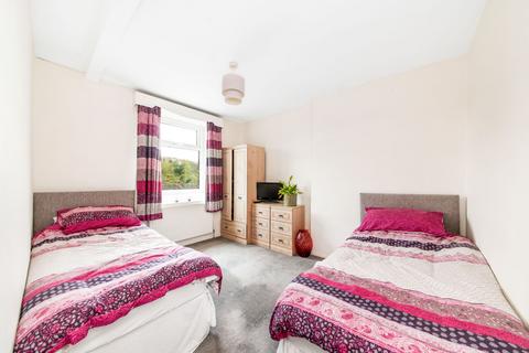 2 bedroom cottage for sale, Penistone Road, Shelley, HD8