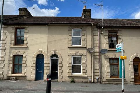 4 bedroom terraced house for sale, 118 Richmond Road, Gillingham, Kent, ME7 1LR