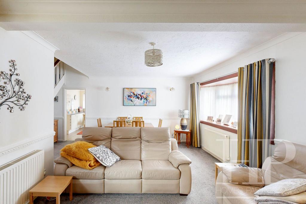 Lounge/dining room