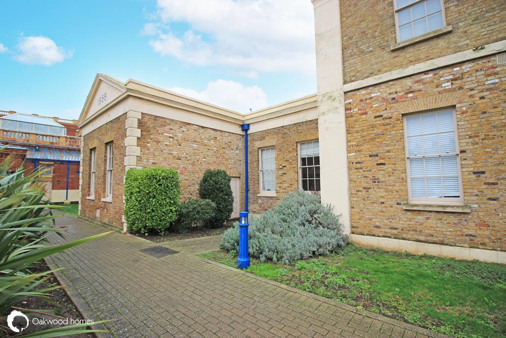 Alexandra Court, Royal Sea Bathing, Westbrook, Margate 2 bed apartment