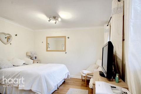 2 bedroom end of terrace house for sale, Bader Crescent, Chatham