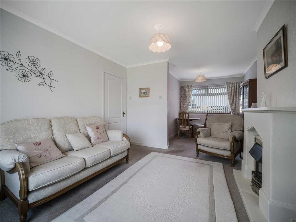 Lounge Area (3)