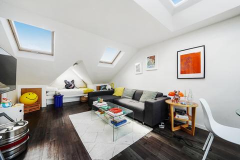 3 bedroom duplex for sale, Hemstal Road, West Hampstead, NW6