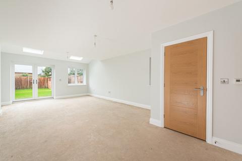 2 bedroom end of terrace house for sale, Grove Lane, Great Kimble, Buckinghamshire, HP17