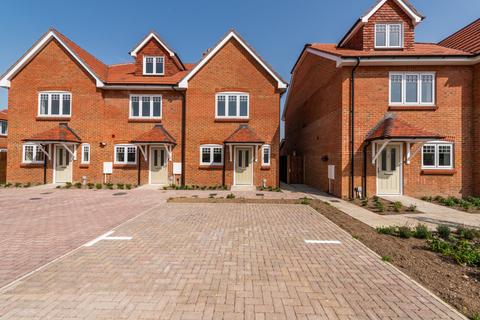 2 bedroom end of terrace house for sale, Pippin Place, Great Kimble, Aylesbury, Buckinghamshire, HP17