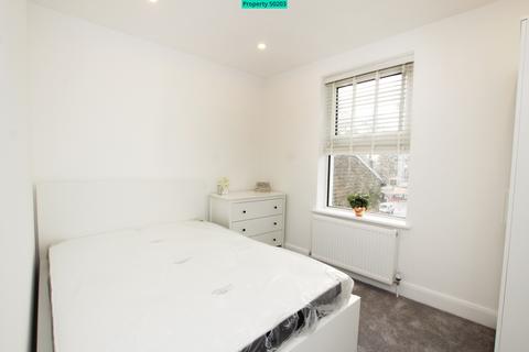 2 bedroom flat to rent, Stockwell Road, London, SW9 9SU