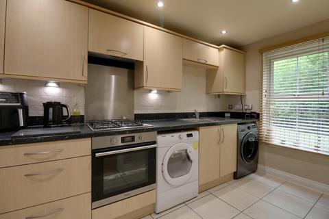 3 bedroom end of terrace house for sale, Bath Road, Burnham SL1