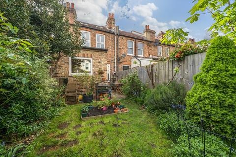 27 Grove Road, London, SW19 1BL