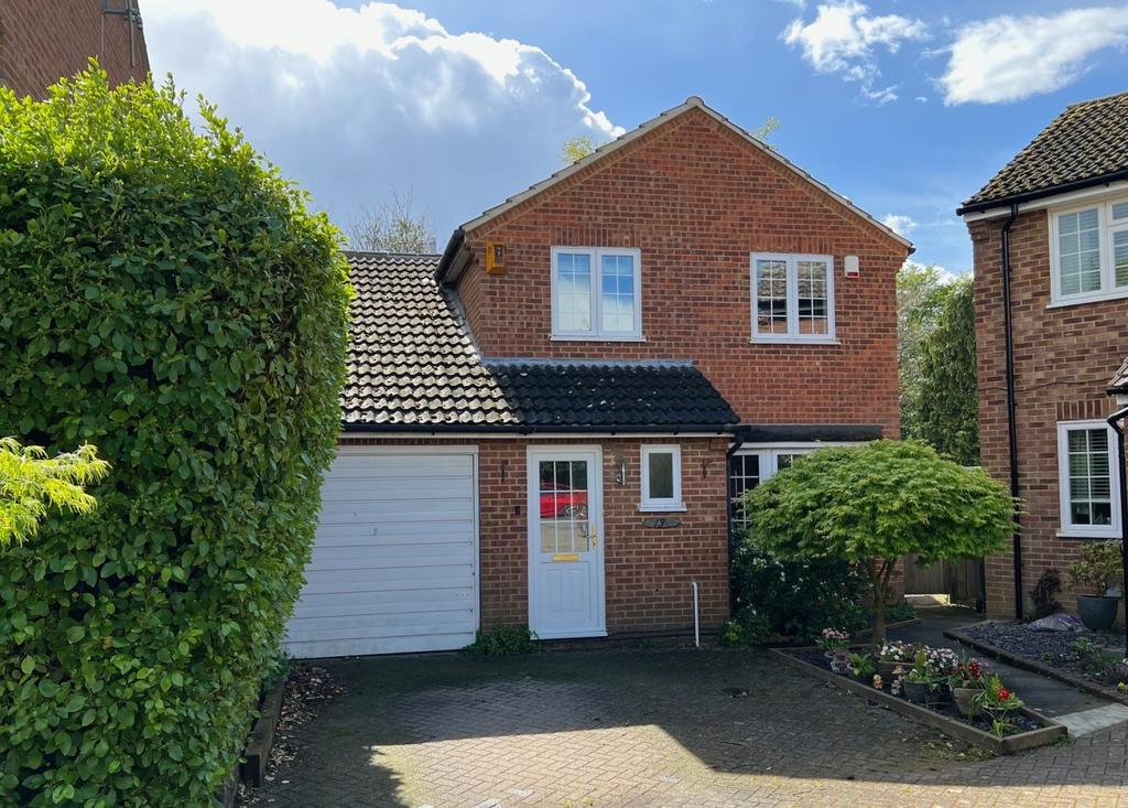Larksfield, Englefield Green, Egham... 4 bed detached house £800,000
