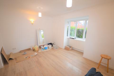 1 bedroom cluster house to rent, Eastern Road, Lymington, Hampshire, SO41 9HG