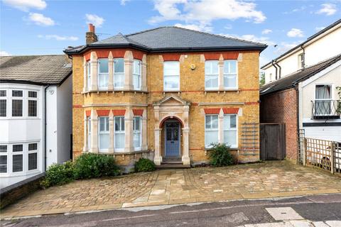 4 bedroom detached house to rent, Hadley Road, New Barnet, Hertfordshire, EN5