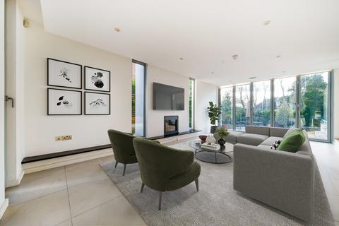 4 bedroom property for sale, Piper's End, Wentworth Estate, Virginia Water