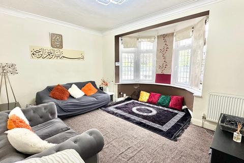 5 bedroom terraced house for sale, South Park Crescent, Ilford IG1