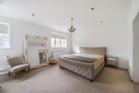29 Henley Drive, Kingston Upon Thames, KT2 7EB