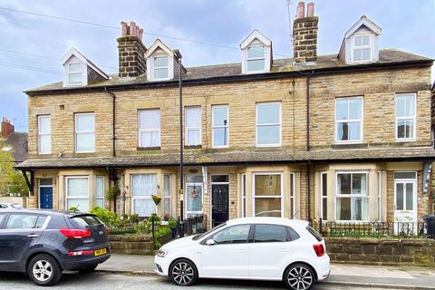 4 bedroom terraced house for sale, Chatsworth Place, Harrogate