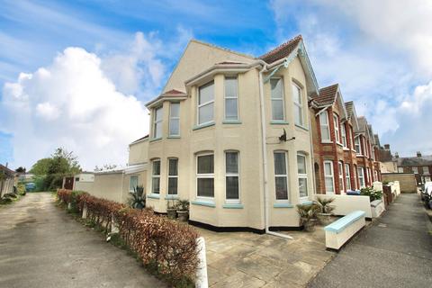 3 bedroom end of terrace house for sale, Ravenscourt Road, Deal