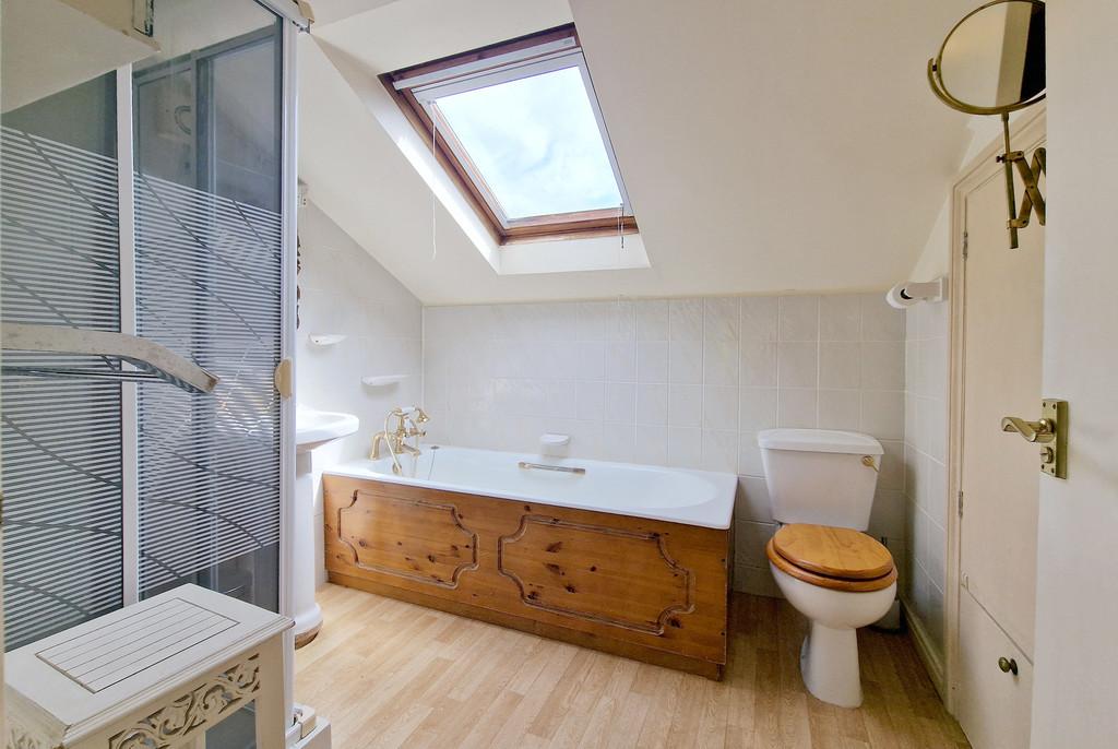 The Old Boat House - Bathroom
