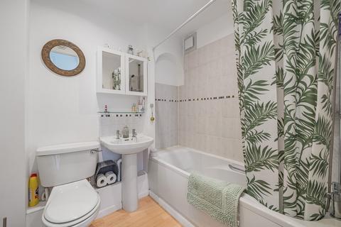 34 Rossignol Gardens, Carshalton, SM5 2ED