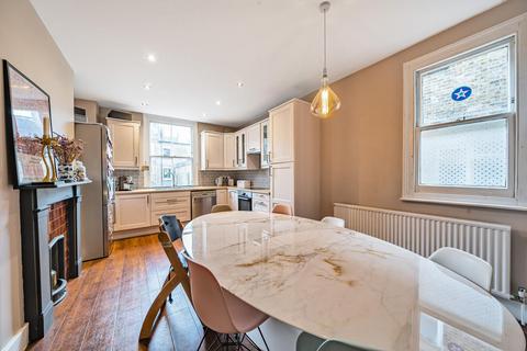 4 bedroom flat for sale, Courthope Road, South End Green