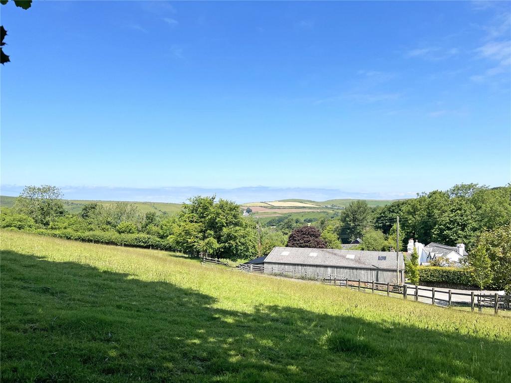 Barnstaple, Devon, EX31 5 bed detached house for sale £