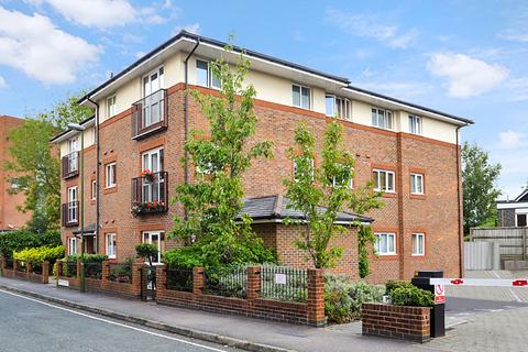 2 bedroom flat to rent, Barrington Court, Chichester Terrace