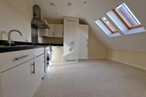 2 bedroom flat for sale, Kirtleton Avenue, Weymouth