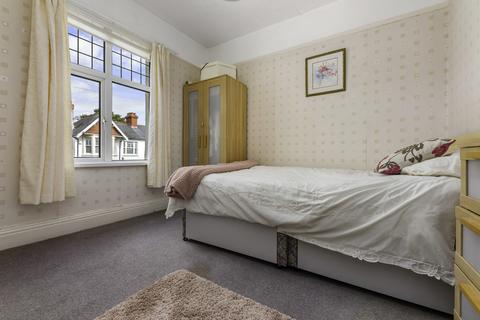 33 Bishops Road, Whitchurch, Cardiff, CF14 1LU