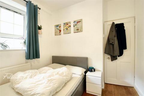 2 bedroom flat to rent, Haddo House, SE10